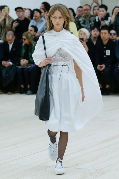 Look 26